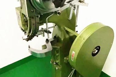 國產(chǎn)鉚釘機(jī)大概多少錢一臺？