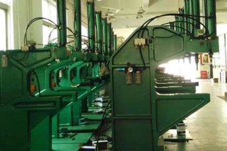 鉚釘機(jī)壓力怎么調(diào)？碩峰廠家來(lái)告訴你！