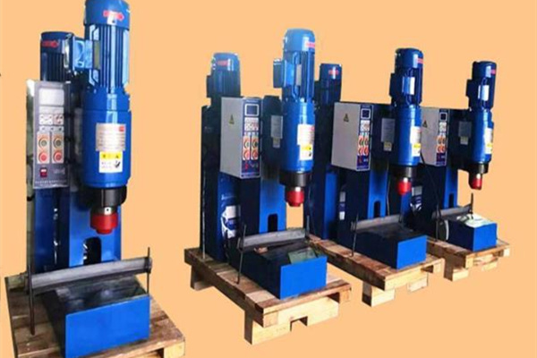 數(shù)控徑向鉚釘機(jī)安全操作規(guī)程，新手須知！ 圖1