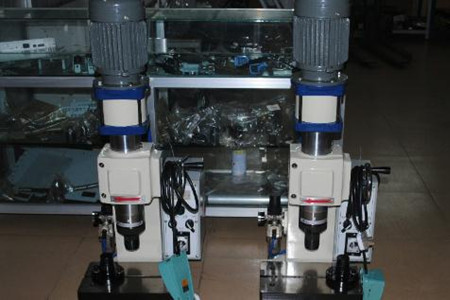 鉚釘機(jī)廠家怎么選擇？