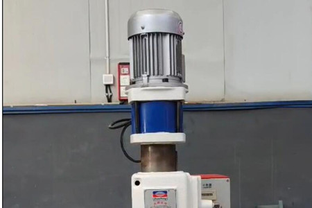 國產(chǎn)和進(jìn)口氣動(dòng)鉚釘機(jī)有什么區(qū)別？