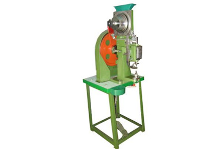 實(shí)心鉚釘機(jī)應(yīng)該符合哪些技術(shù)要求？